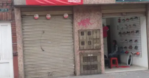 AQUILLAMAS CLARO CALLE 51 CON 37 AQUILLAMAS CLARO CALLE 51 CON 37